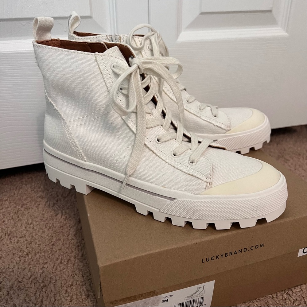 Lucky Brand Eisley Cream High Top Sneaker Size 8